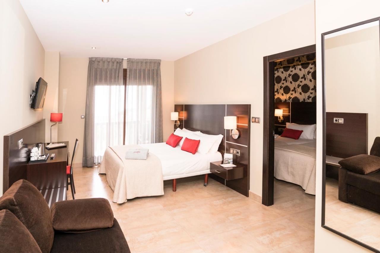 Hotel Piramide 2 Portonovo Kültér fotó